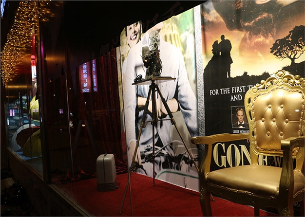 电影主题橱窗道具制作